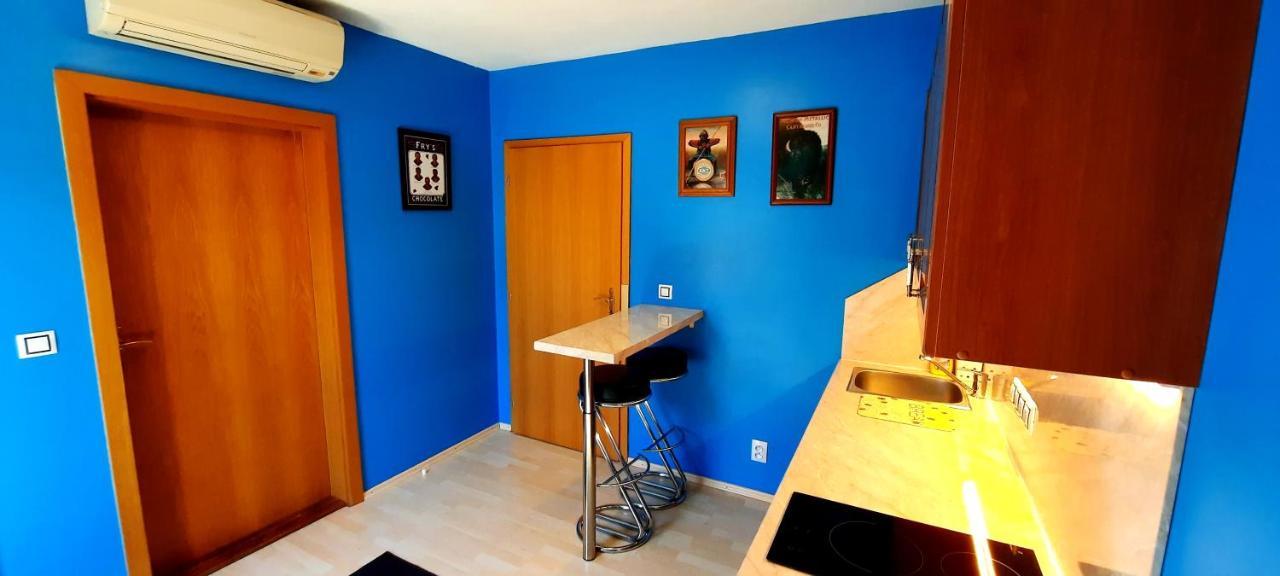 Pool Apartments Karlowe Wary Zewnętrze zdjęcie