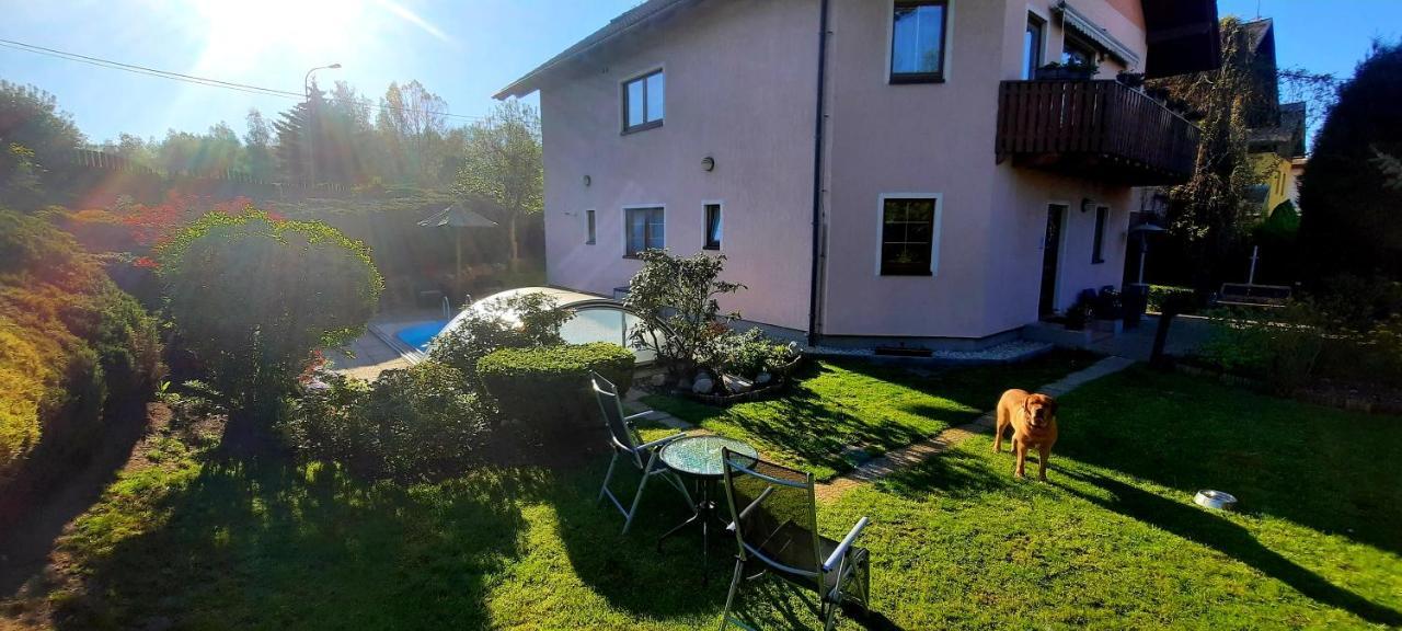 Pool Apartments Karlowe Wary Zewnętrze zdjęcie