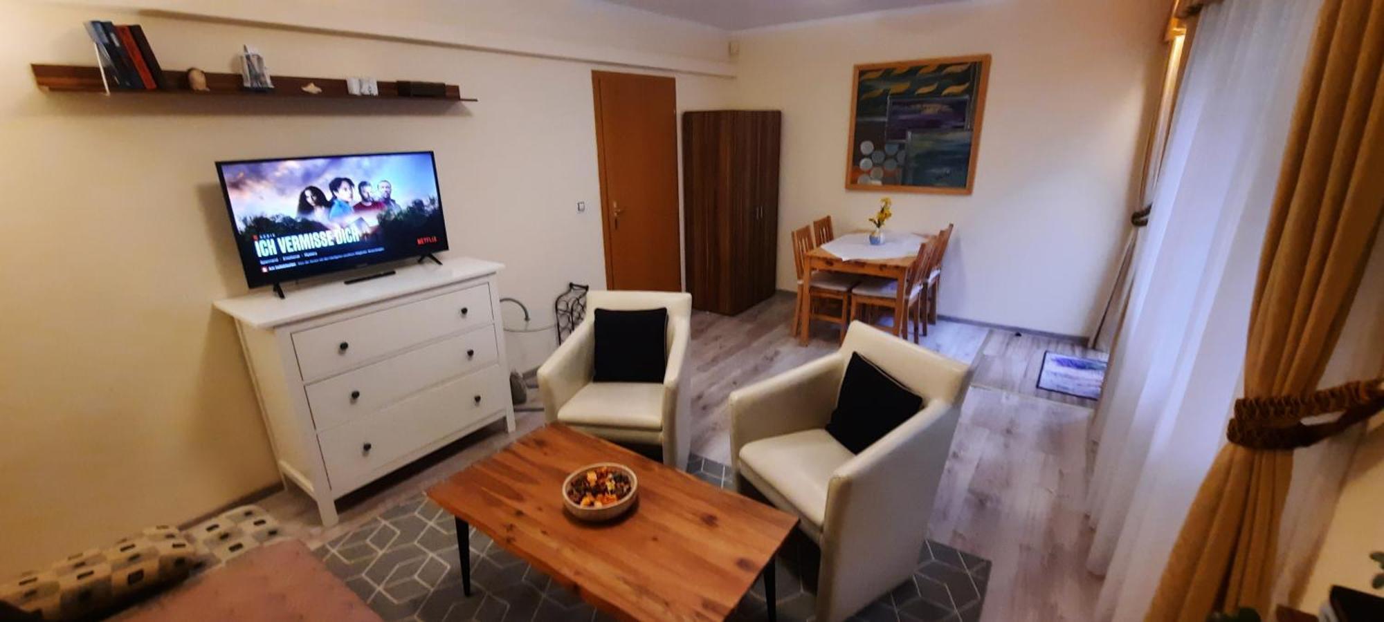 Pool Apartments Karlowe Wary Zewnętrze zdjęcie