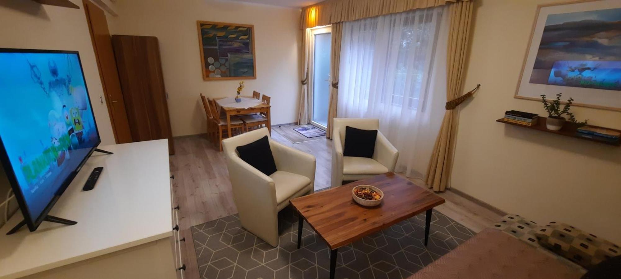 Pool Apartments Karlowe Wary Zewnętrze zdjęcie