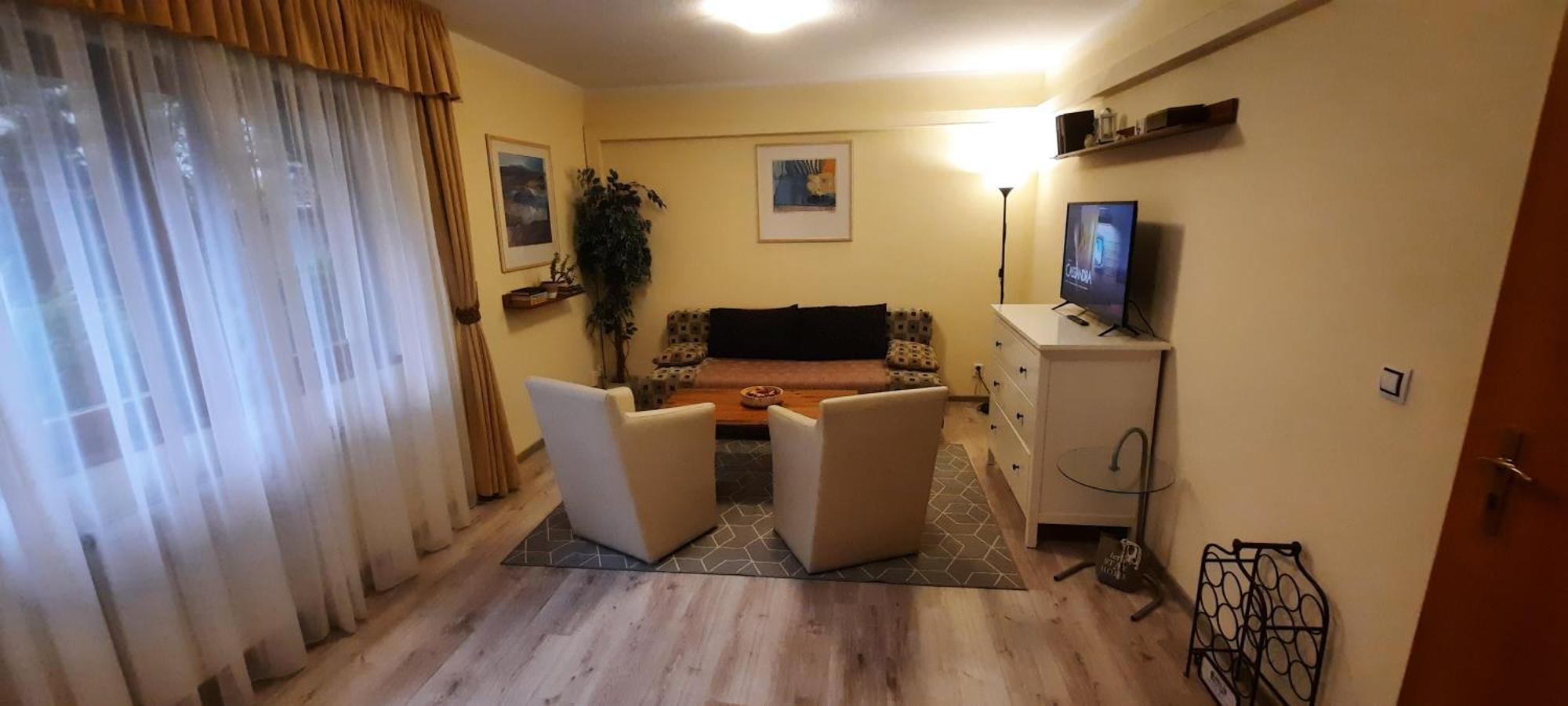 Pool Apartments Karlowe Wary Zewnętrze zdjęcie